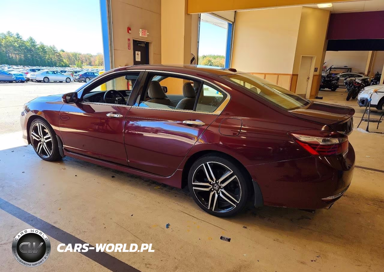 2017 Honda Accord Touring VIN:1HGCR3F90HA012327 - 2