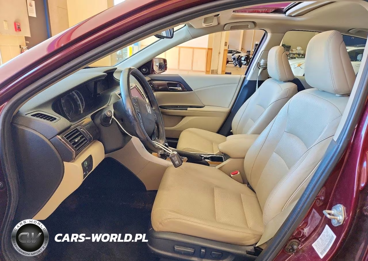 2017 Honda Accord Touring VIN:1HGCR3F90HA012327 - 7