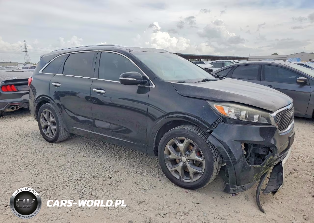 2018 Kia Sorento VIN:5XYPK4A58JG380016 - 4