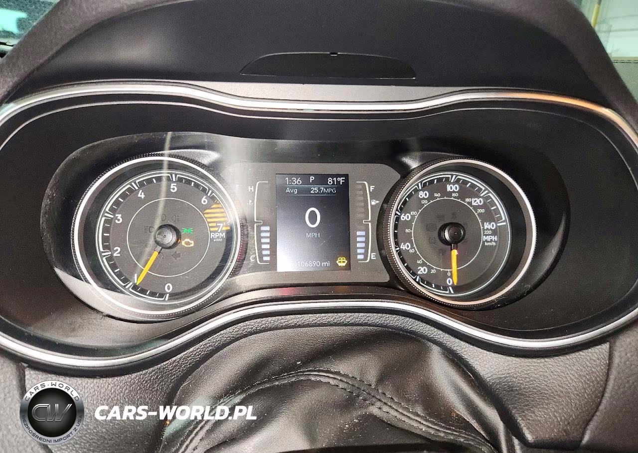 2019 Jeep Cherokee Latitude VIN:1C4PJLCB7KD187212 - 9