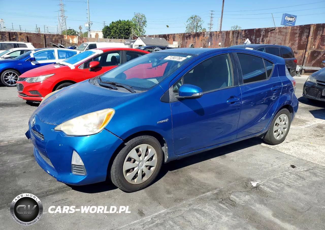 2013 Toyota Prius C Three
