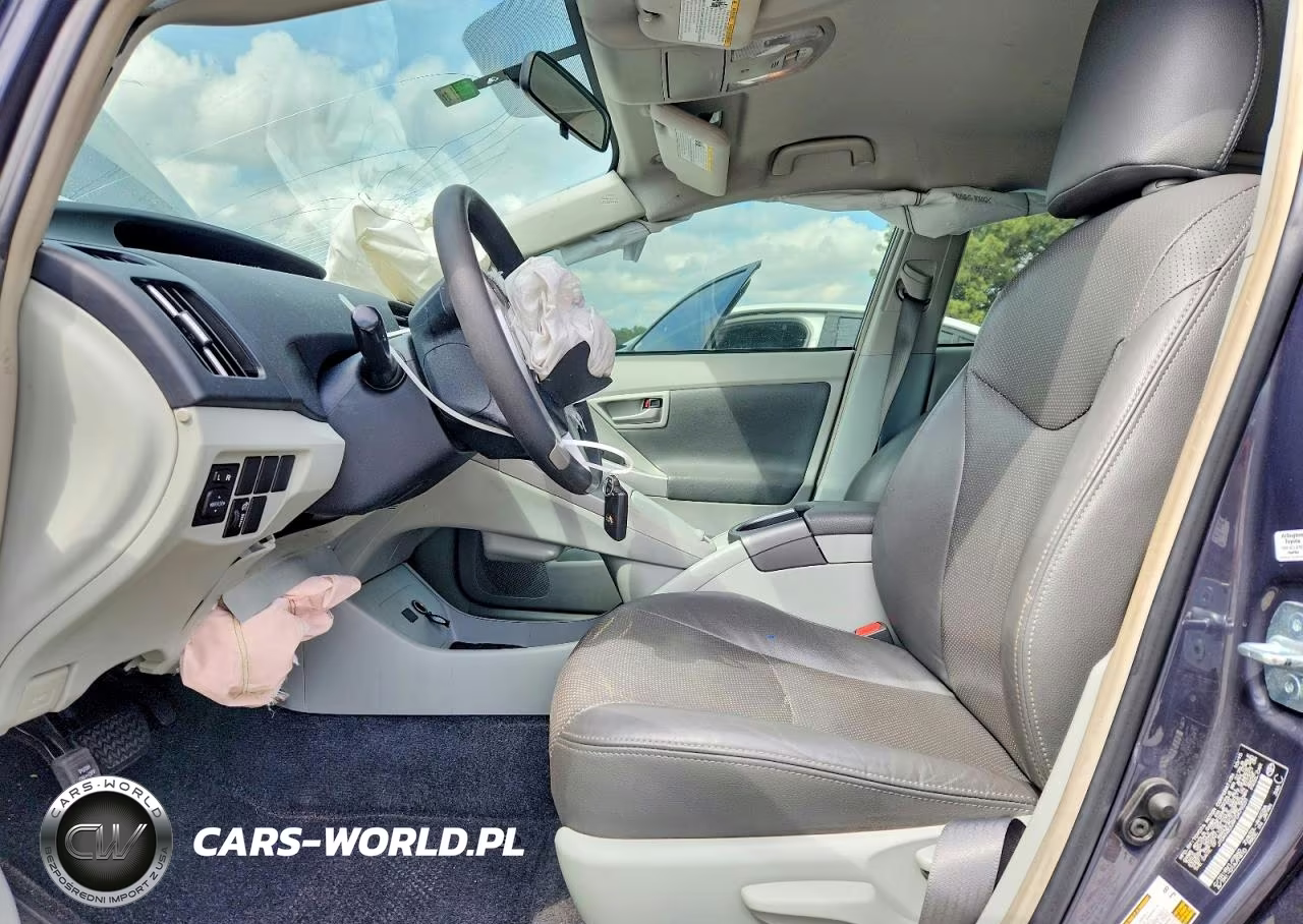 2015 Toyota Prius Two VIN:JTDKN3DU9F0479231 - 7