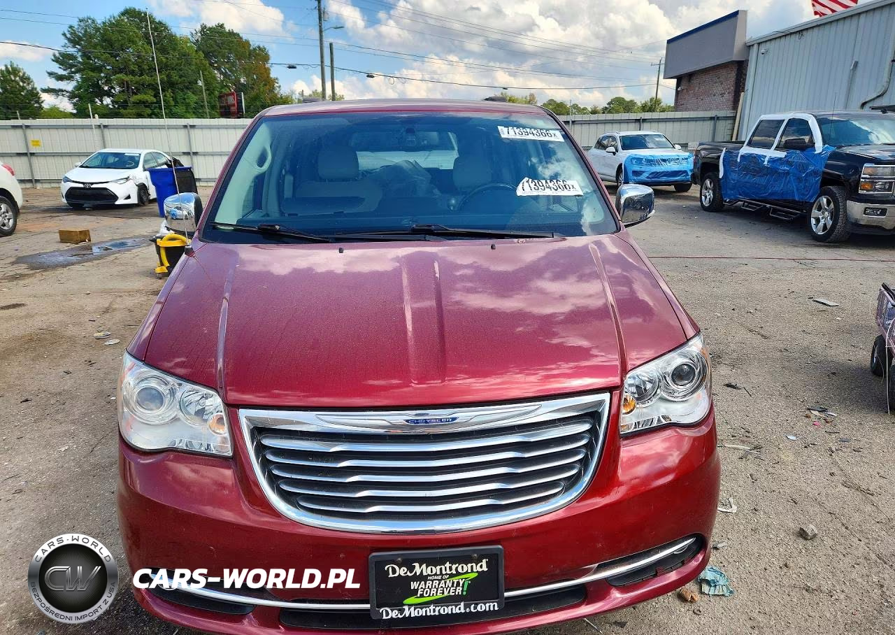 2015 Chrysler Town & Country Limited Platinum VIN:2C4RC1GG4FR710895 - 5