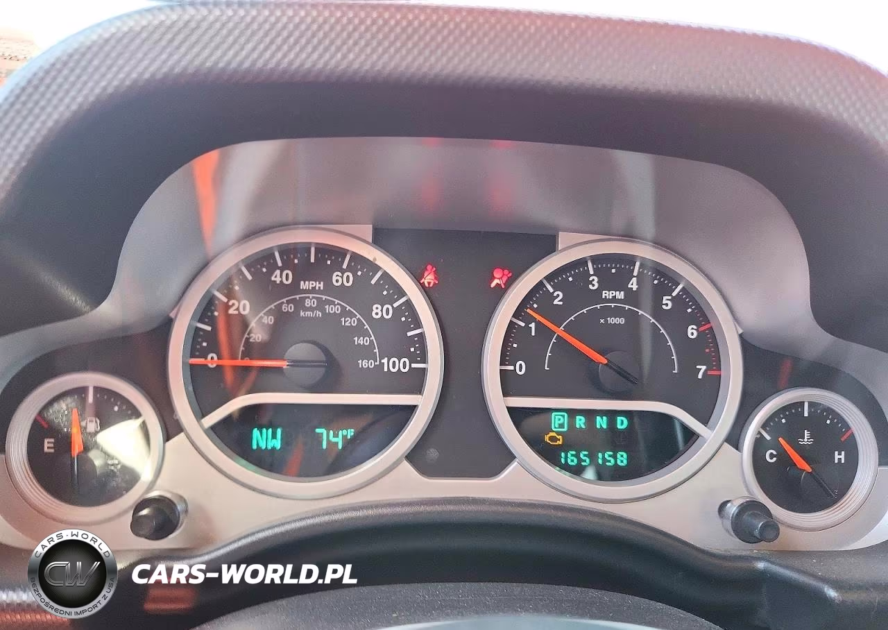 2010 Jeep Wrangler Unlimited Sport VIN:1J4BA3H19AL109460 - 9