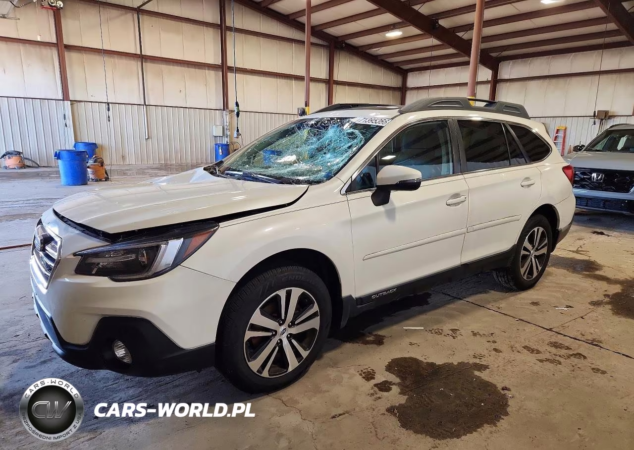 2018 Subaru Outback 2.5I Limited VIN:4S4BSANC4J3267181 - 1