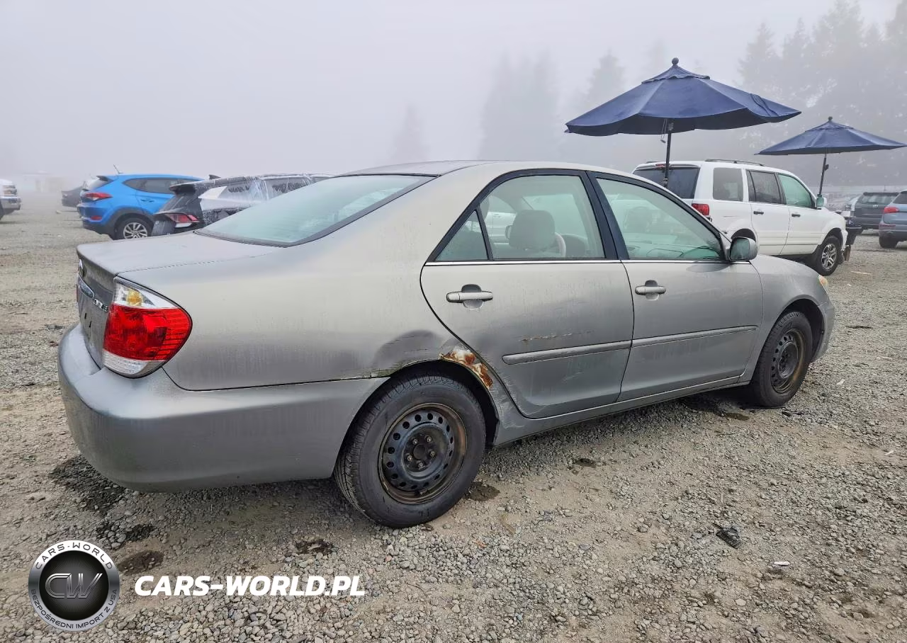 2005 Toyota Camry Le VIN:4T1BE32K45U623479 - 3