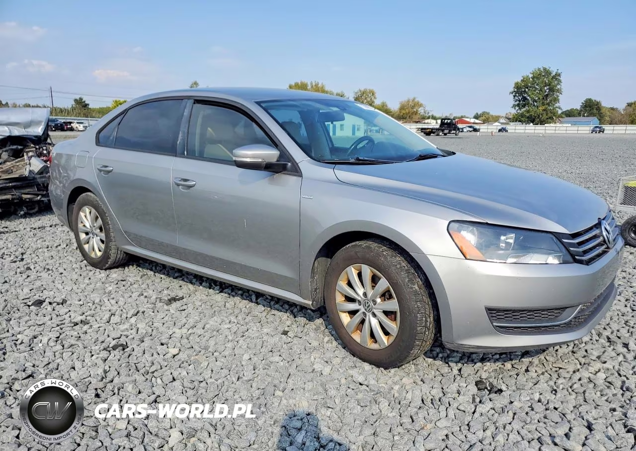 2014 Volkswagen Passat S VIN:1VWAT7A34EC108749 - 4
