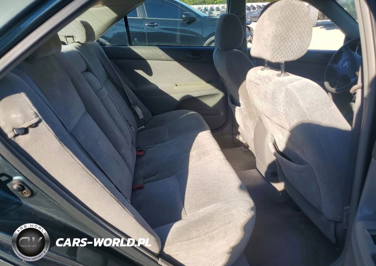 2004 Toyota Camry Le VIN:4T1BE32KX4U374202 - 10
