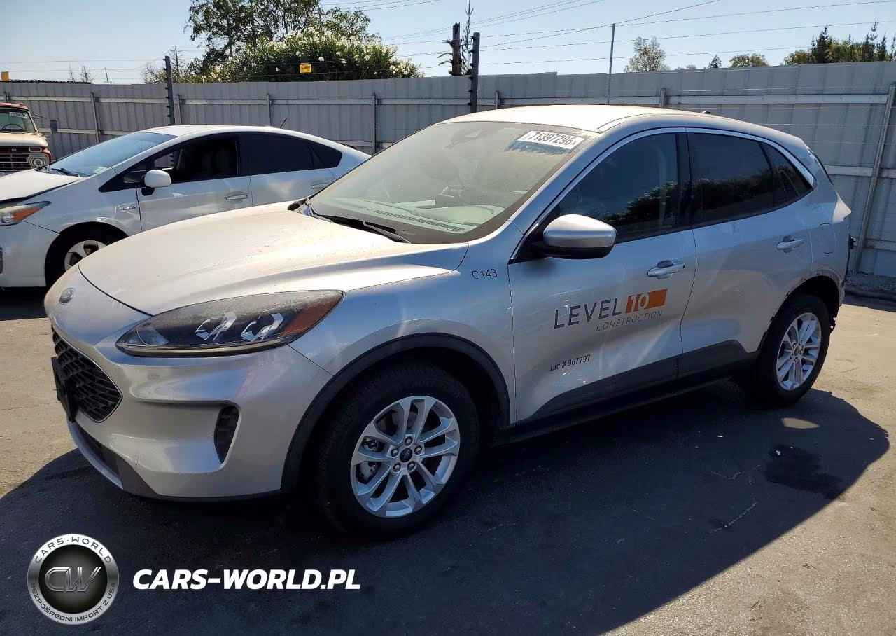 2020 Ford Escape Se