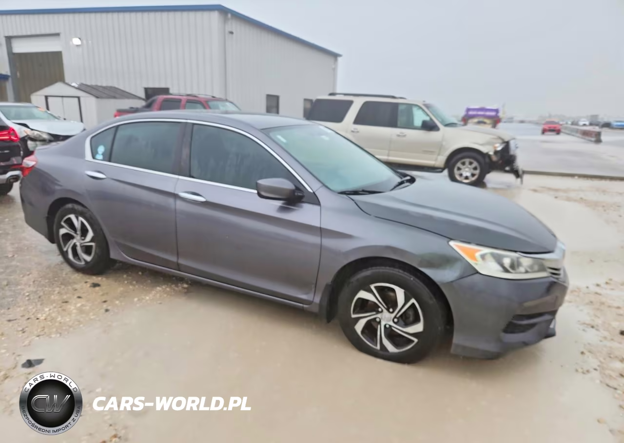2017 Honda Accord Lx VIN:1HGCR2E31HA217906 - 4