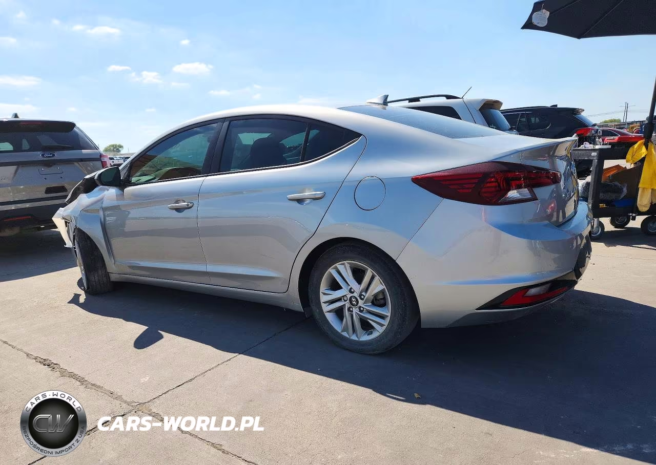 HYUNDAI ELANTRA SE VIN:5NPD84LF9LH607622 - 2
