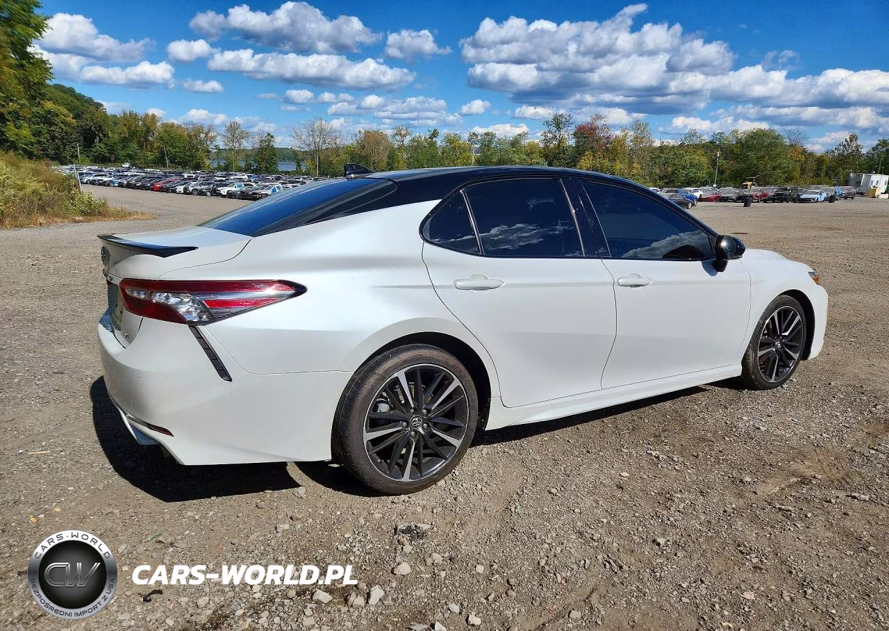 2018 Toyota Camry Xse V6 VIN:4T1BZ1HK0JU014738 - 3
