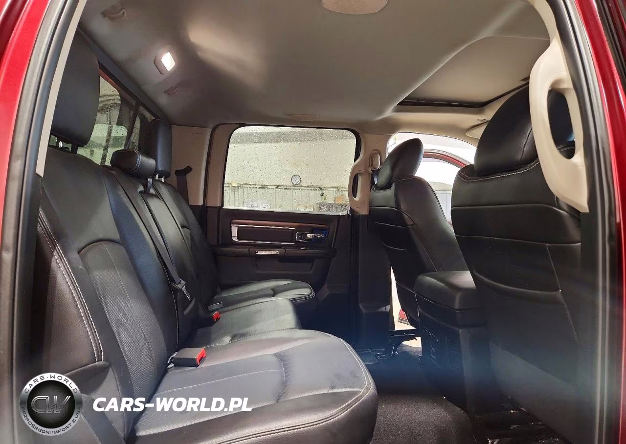 2018 Ram 1500 Laramie VIN:1C6RR7VM8JS258491 - 10