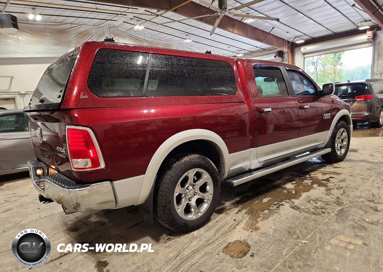 2018 Ram 1500 Laramie VIN:1C6RR7VM8JS258491 - 3