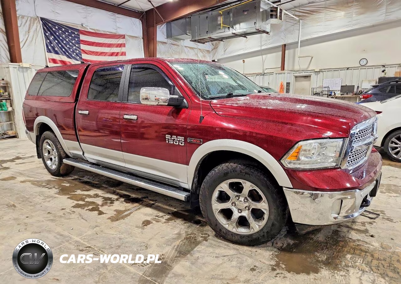 2018 Ram 1500 Laramie VIN:1C6RR7VM8JS258491 - 4