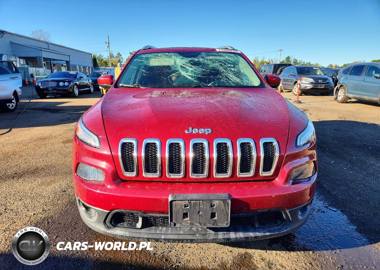 2016 Jeep Cherokee Latitude VIN:1C4PJMCB6GW371610 - 5