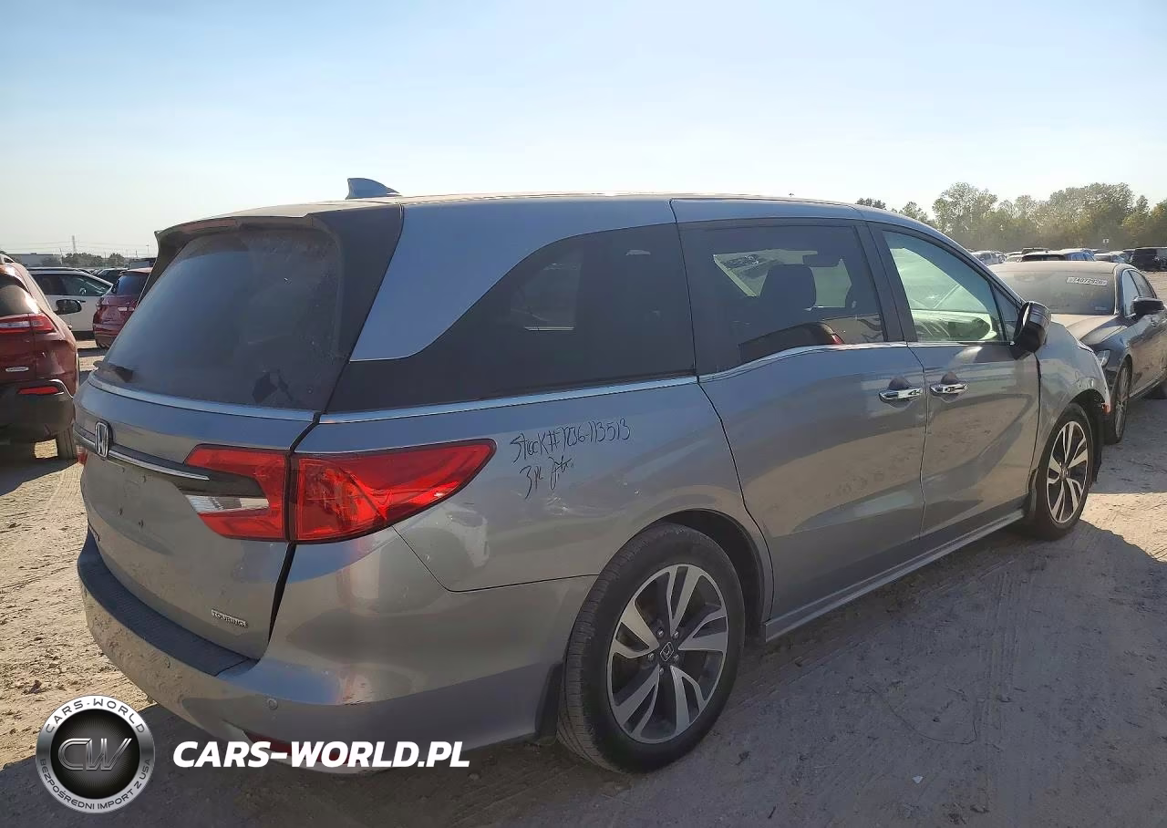 2022 Honda Odyssey Touring VIN:5FNRL6H8XNB048691 - 3