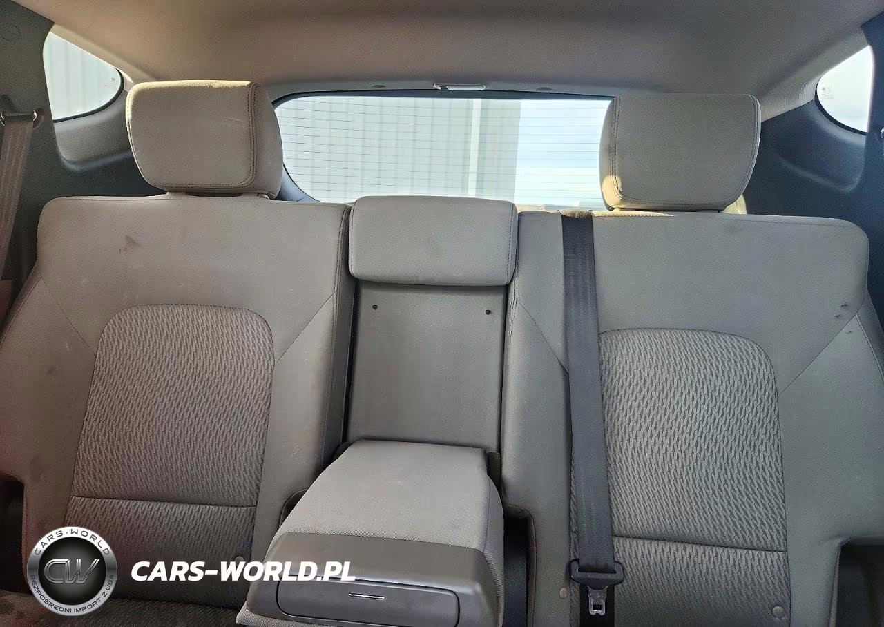 2016 Hyundai Santa Fe Sport 2.4L VIN:5XYZT3LB9GG348042 - 10