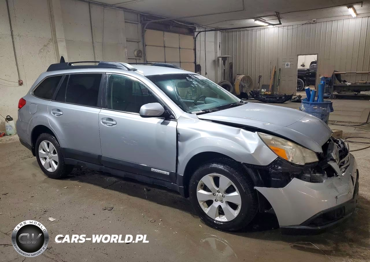 2012 Subaru Outback 2.5I Premium VIN:4S4BRBCC5C3233371 - 4
