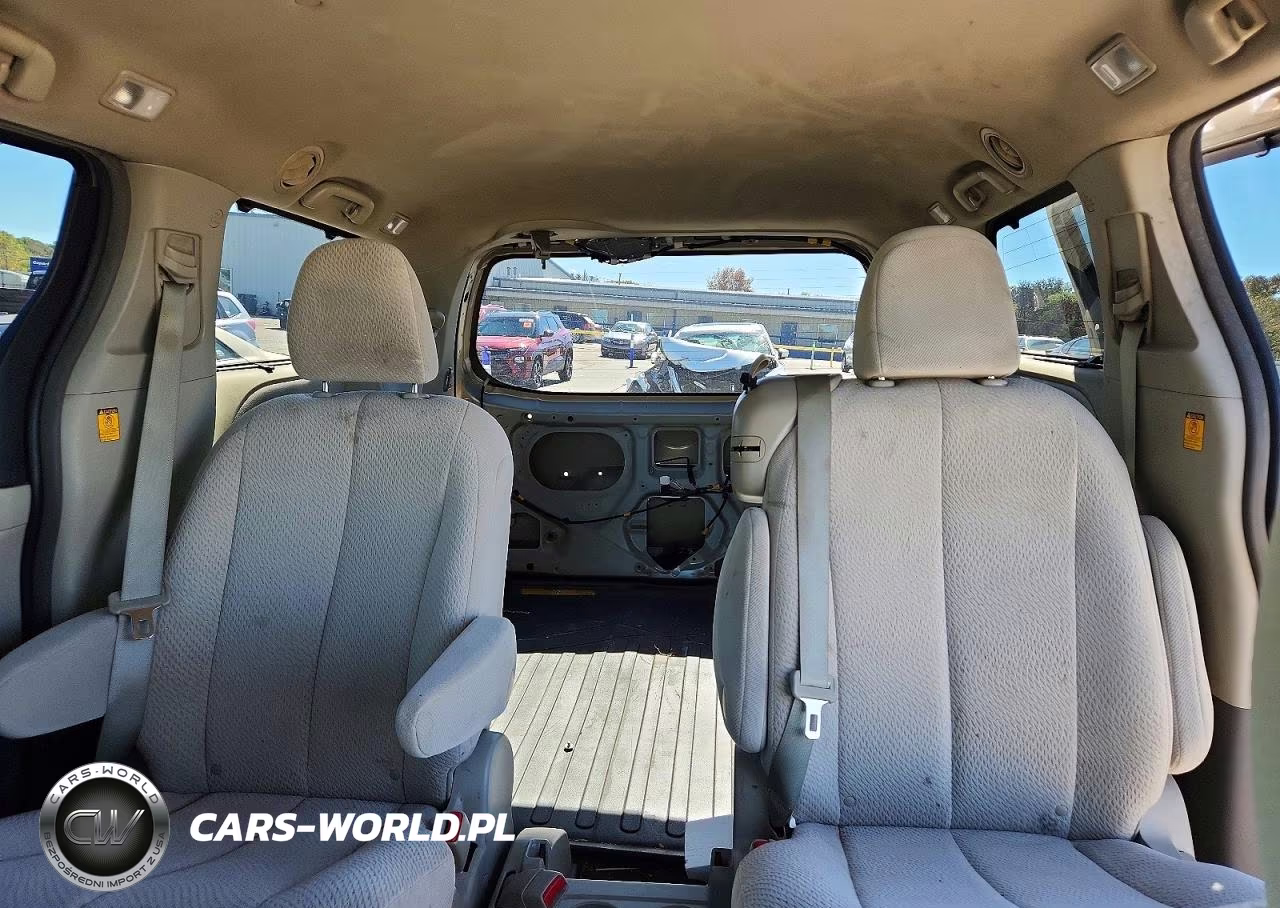 2012 Toyota Sienna Le VIN:5TDKK3DC5CS257147 - 10