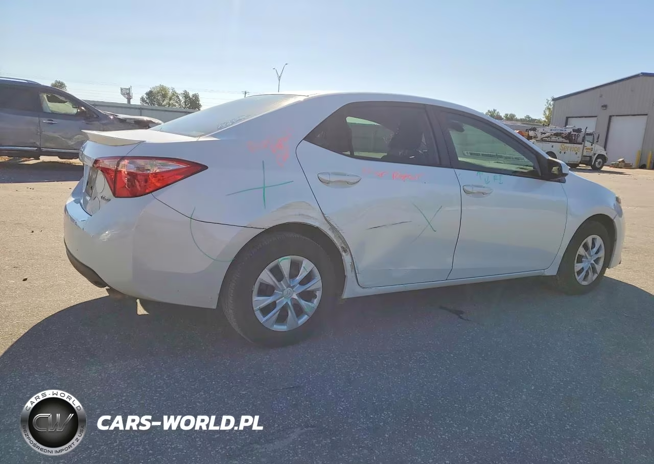 2018 Toyota Corolla Le Eco VIN:5YFBPRHE3JP761511 - 3