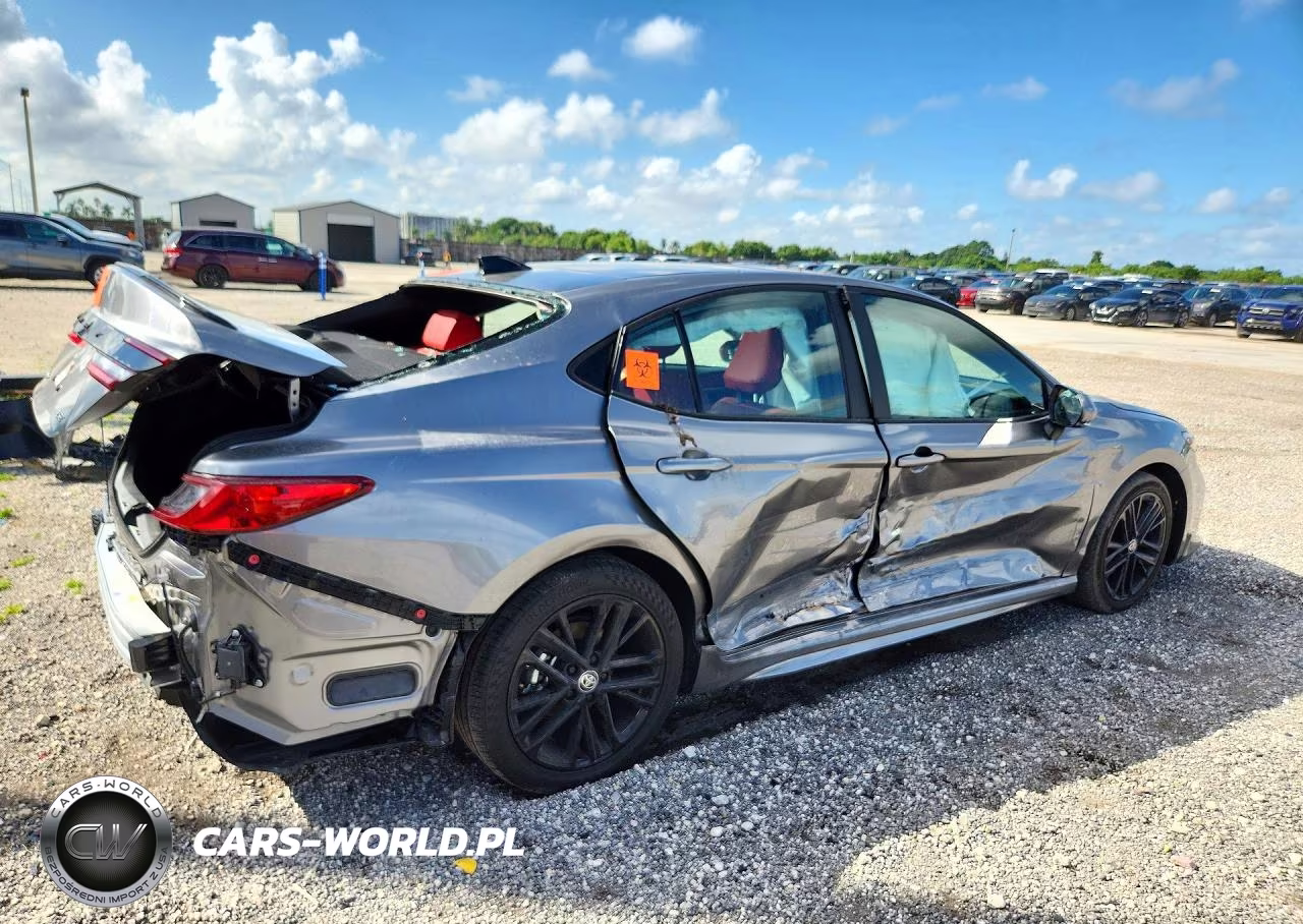 2026 Toyota Camry Xse VIN:4T1DAACK1TU679299 - 3