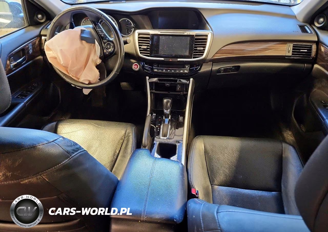 2016 Honda Accord Touring VIN:1HGCR3F96GA018163 - 8