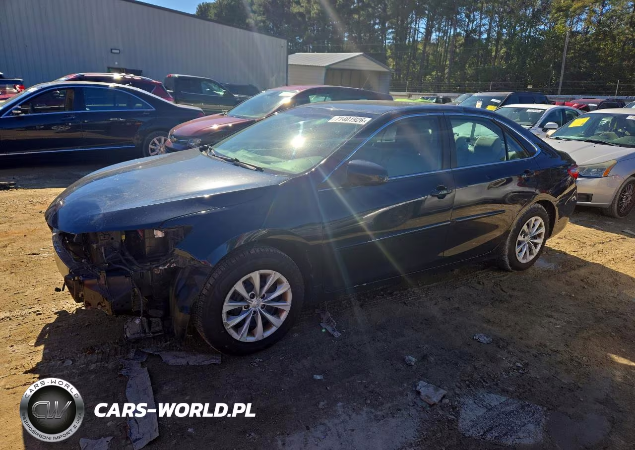 2016 Toyota Camry Le – zdjęcie 1 z 13