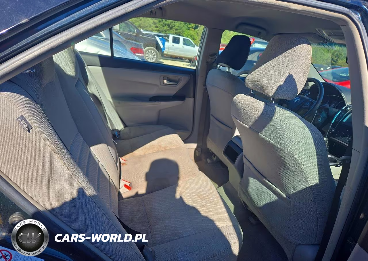 2016 Toyota Camry Le VIN:4T4BF1FK1GR543903 - 10