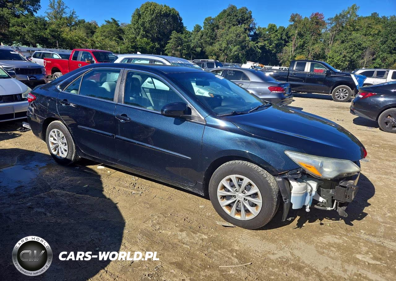 2016 Toyota Camry Le VIN:4T4BF1FK1GR543903 - 4
