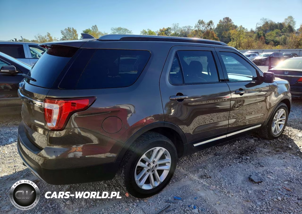 2016 Ford Explorer Xlt VIN:1FM5K7D8XGGA83121 - 3