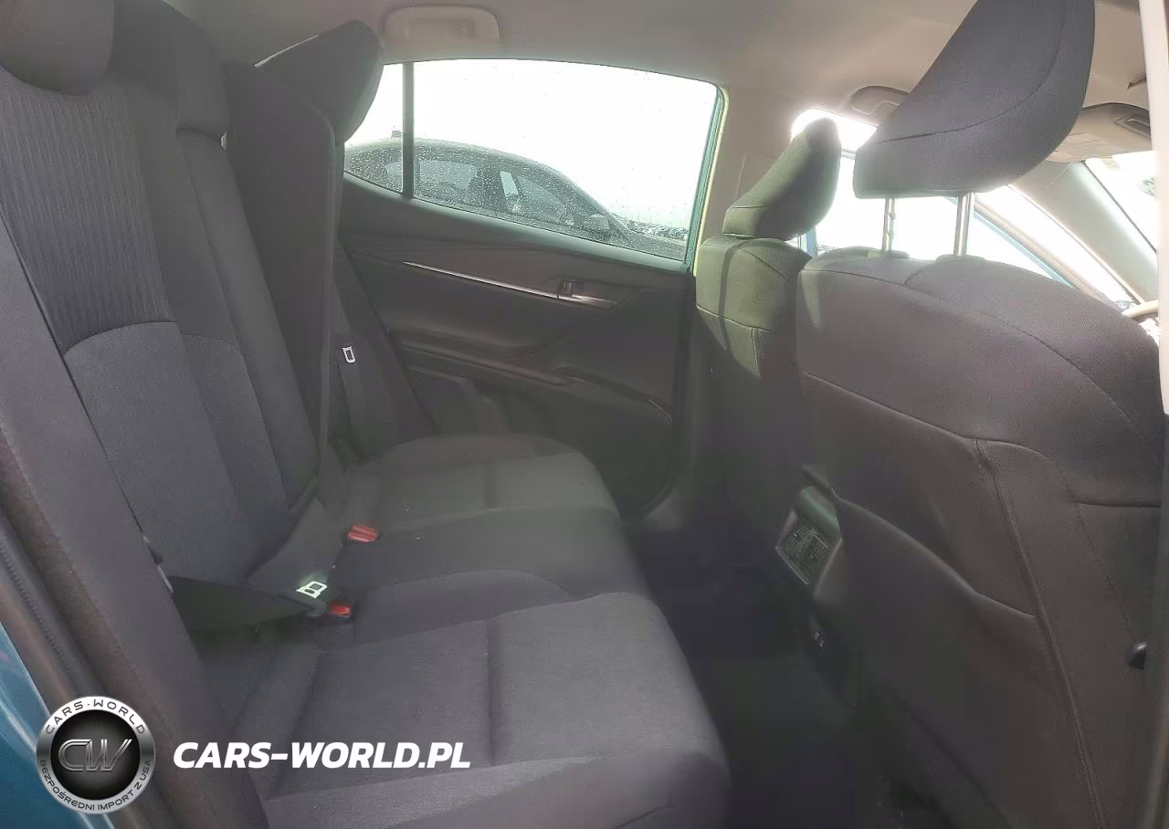 2026 Toyota Camry Le VIN:4T1DAACK6TU708845 - 10