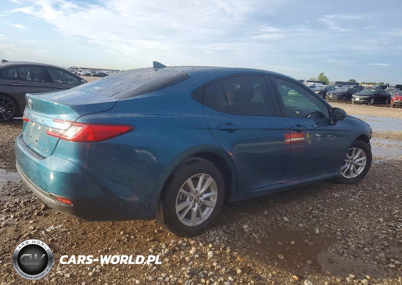 2026 Toyota Camry Le VIN:4T1DAACK6TU708845 - 3