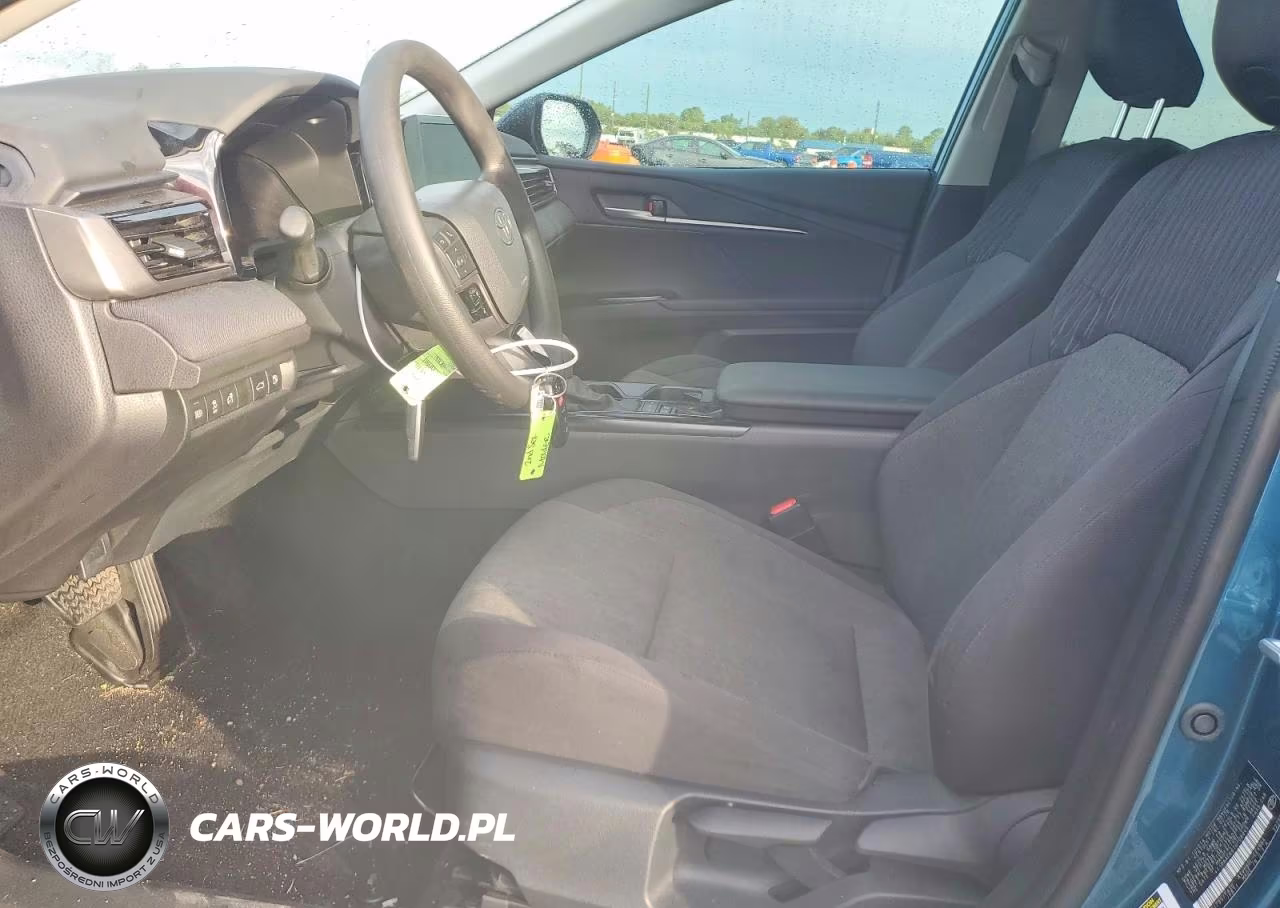 2026 Toyota Camry Le VIN:4T1DAACK6TU708845 - 7