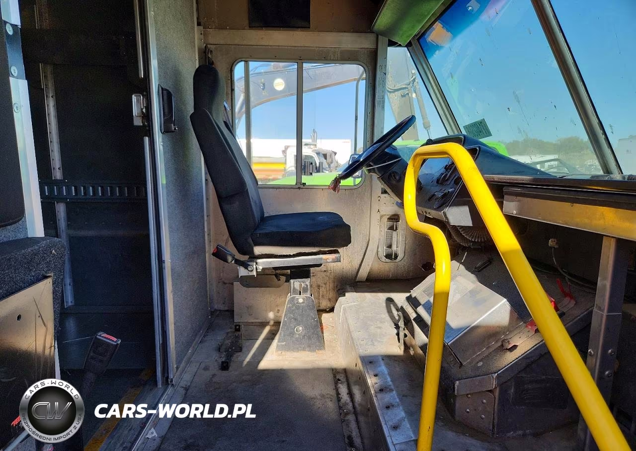 2014 Ford F59 Delivery Truck VIN:1F65F5KY4E0A10111 - 7