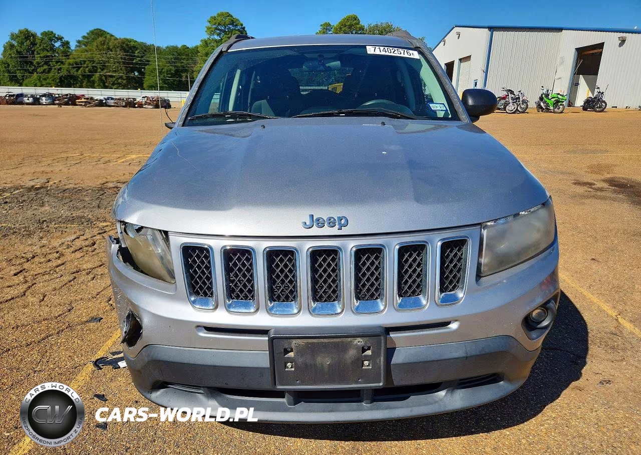 2014 Jeep Compass Sport VIN:1C4NJCBA8ED829652 - 5