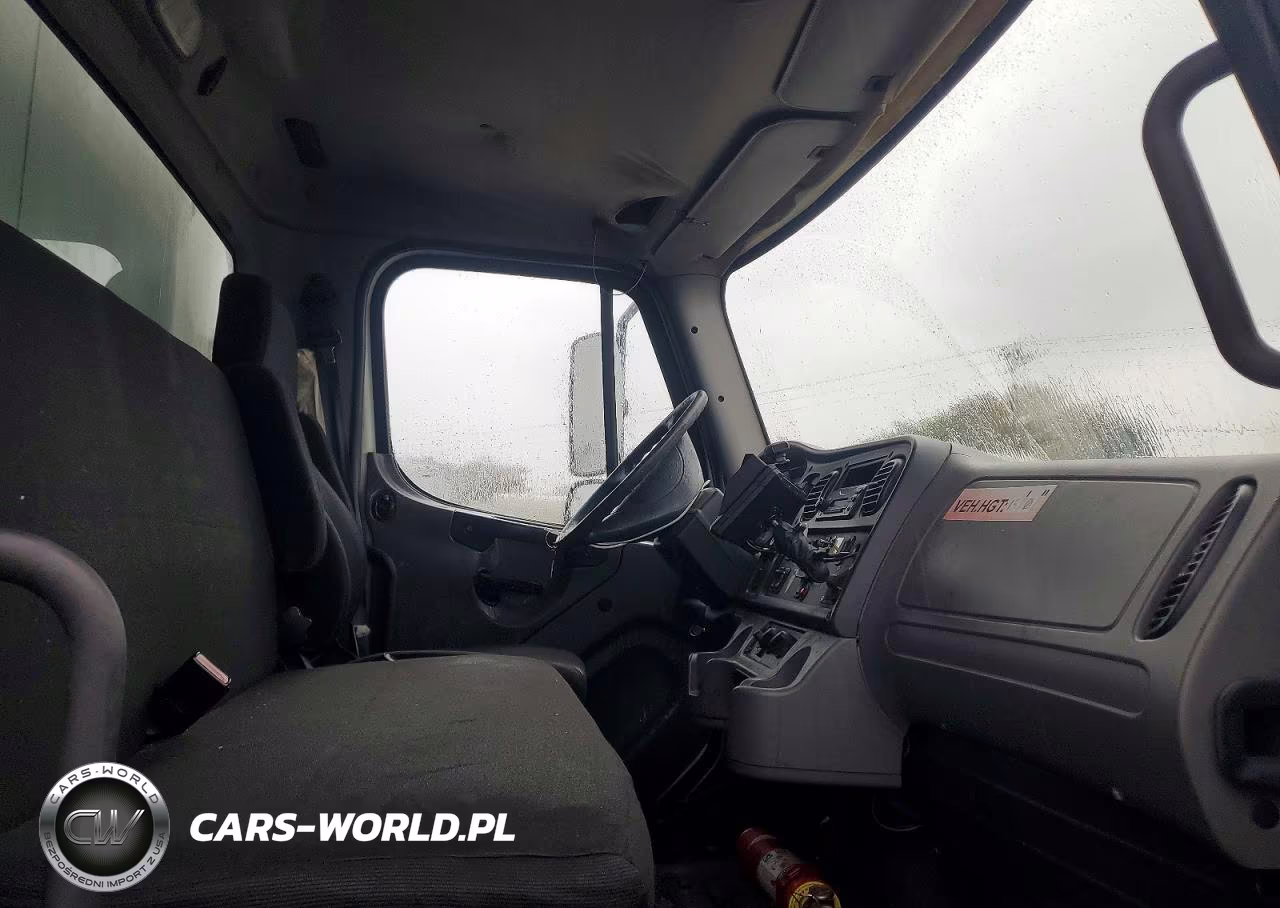 2013 Freightliner M2 106 Medium Duty VIN:1FVACWDTXDHFH3663 - 10