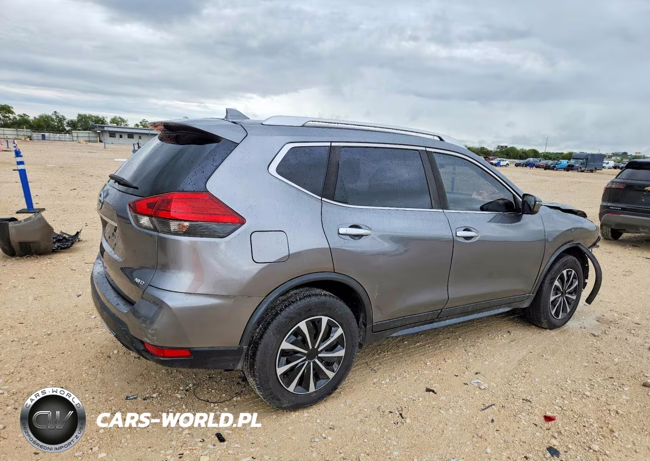2017 Nissan Rogue S VIN:JN8AT2MV8HW262939 - 3