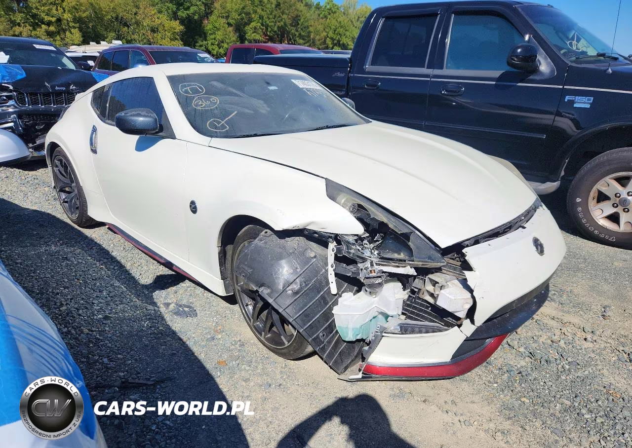 2018 Nissan 370Z Base VIN:JN1AZ4EH1JM572045 - 4