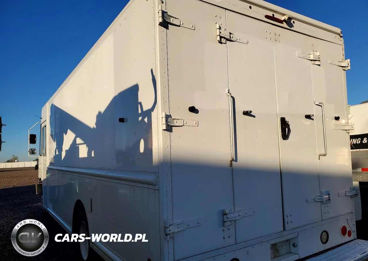 2014 Freightliner Mt55G Delivery Truck VIN:4UZAC3DV8ECFJ7926 - 2