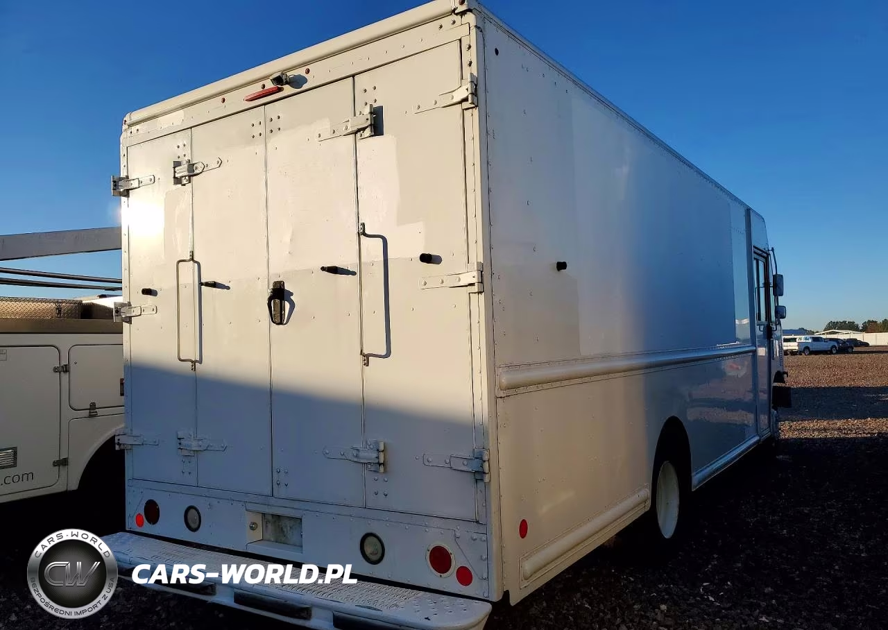2014 Freightliner Mt55G Delivery Truck VIN:4UZAC3DV8ECFJ7926 - 3
