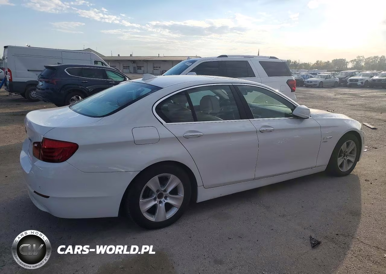 2012 BMW 528 Xi VIN:WBAXH5C55CDW10305 - 3