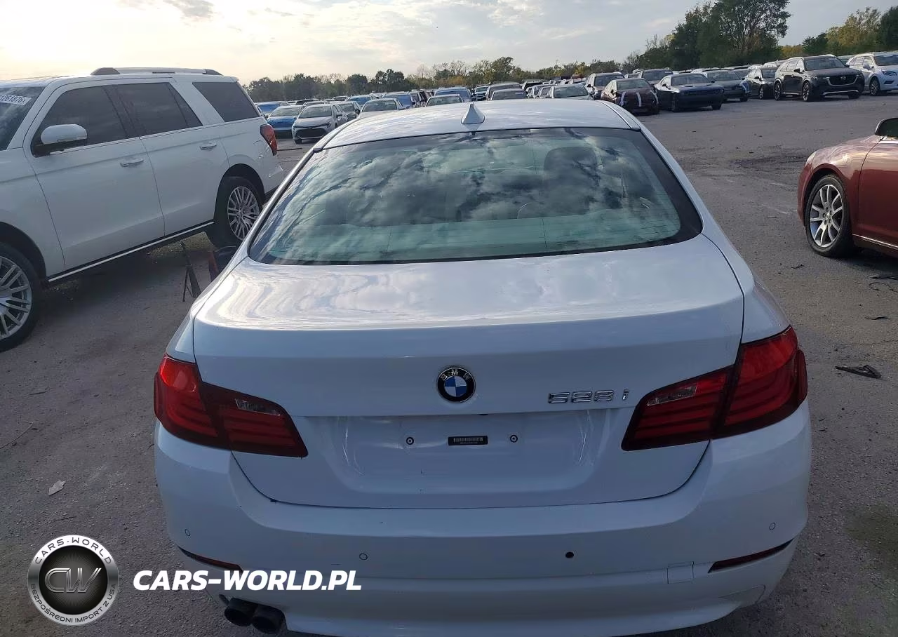 2012 BMW 528 Xi VIN:WBAXH5C55CDW10305 - 6