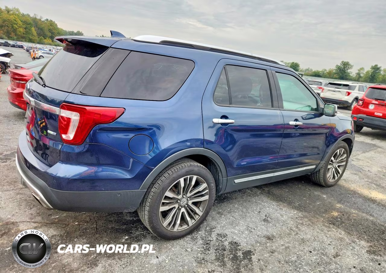 2016 Ford Explorer Platinum VIN:1FM5K8HT7GGB50357 - 3