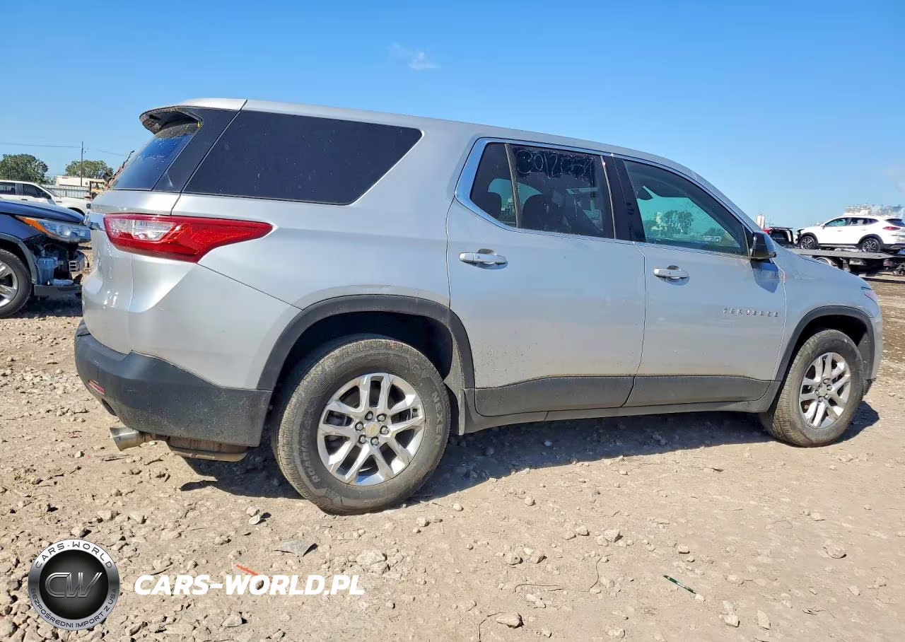 2020 Chevrolet Traverse Ls VIN:1GNERFKW1LJ180515 - 3