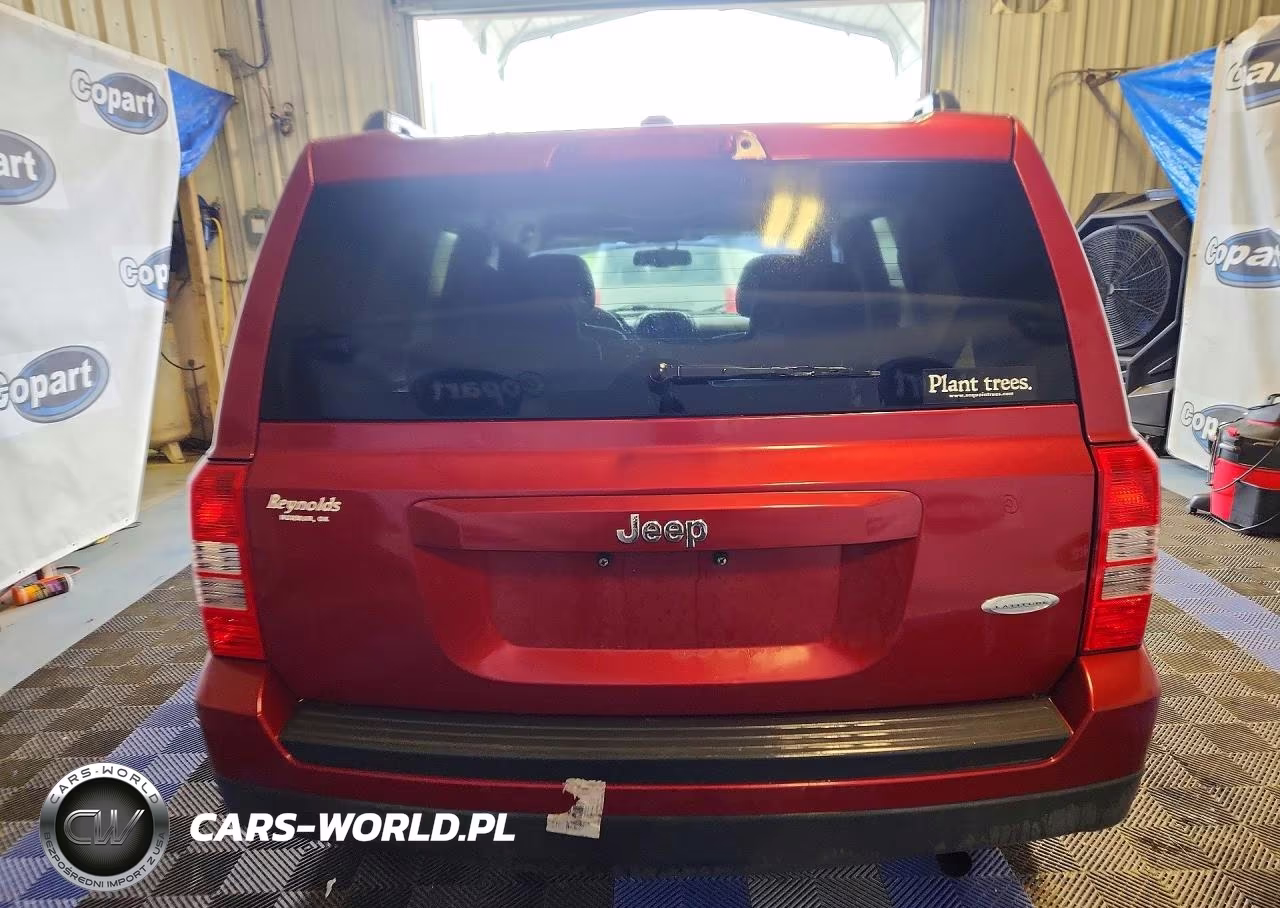 2017 Jeep Patriot Latitude VIN:1C4NJPFA7HD160862 - 6