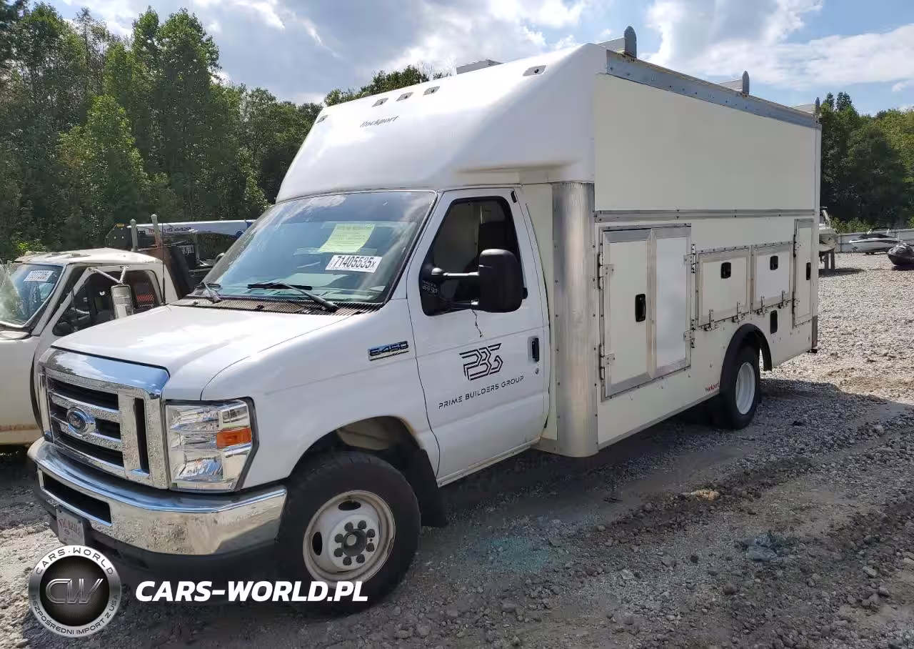 2024 Ford Econoline E450 Super Duty Cutaway Van