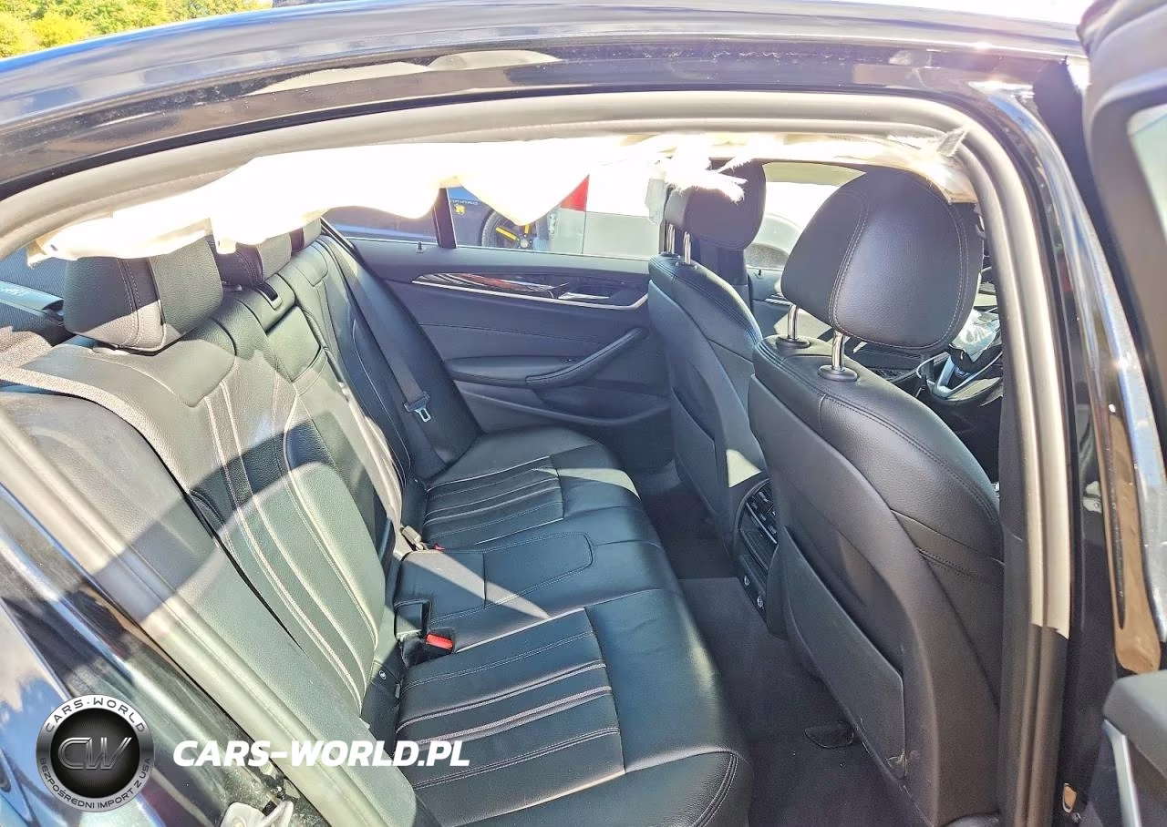 2018 BMW 530 Xi VIN:WBAJA7C54JWA74702 - 10