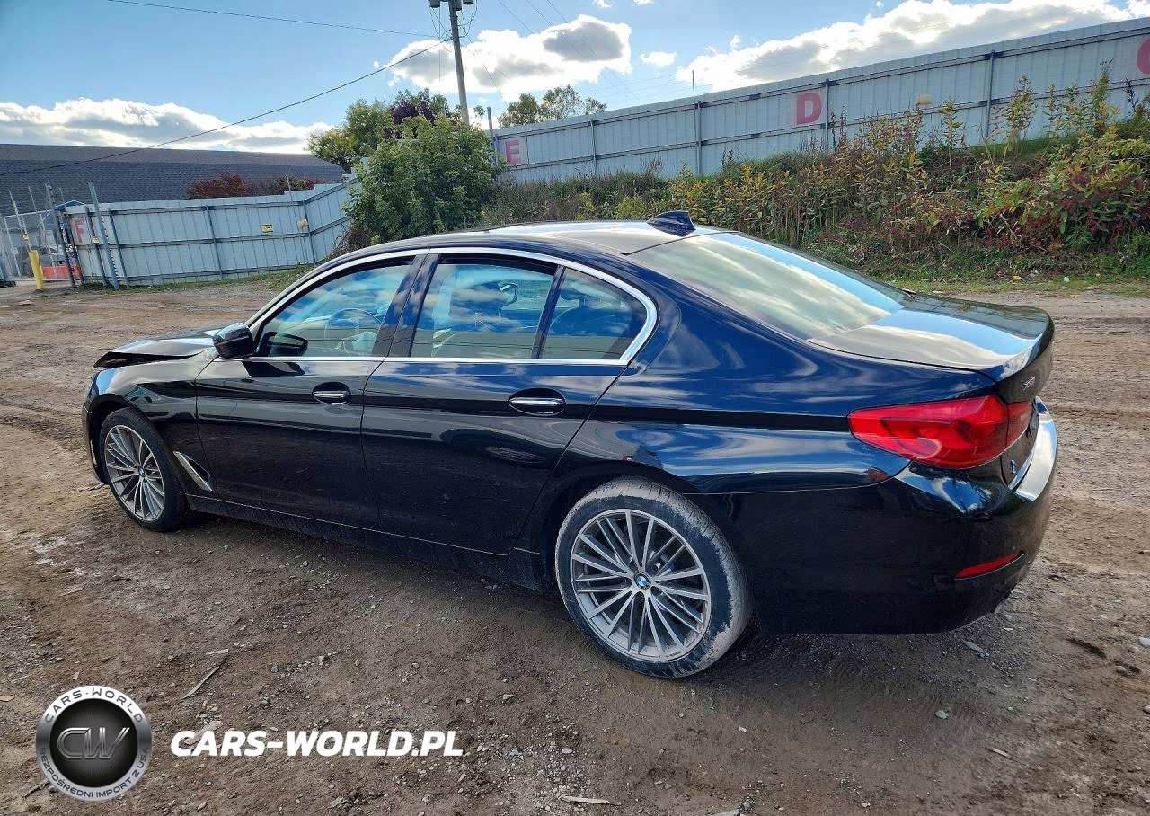 2018 BMW 530 Xi VIN:WBAJA7C54JWA74702 - 2