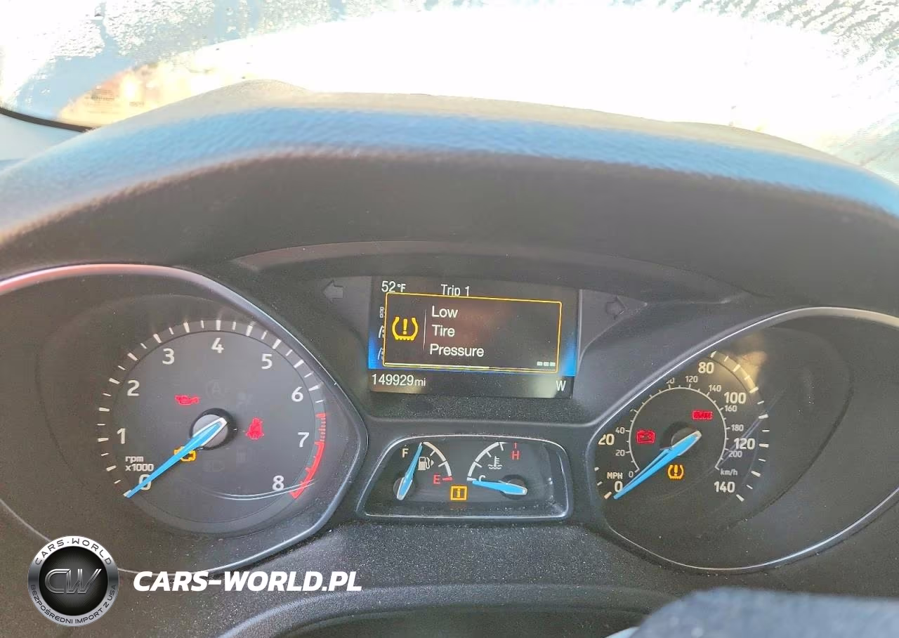 2017 Ford Focus Se VIN:1FADP3FE9HL315297 - 9